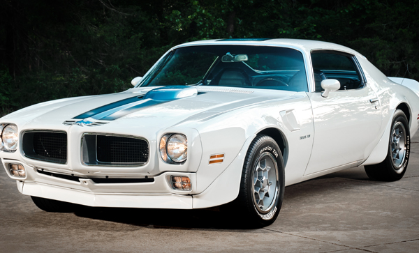 https://sixonesixstudios.com/wp-content/uploads/2023/12/six_web_pageimage_automotive_01.jpg